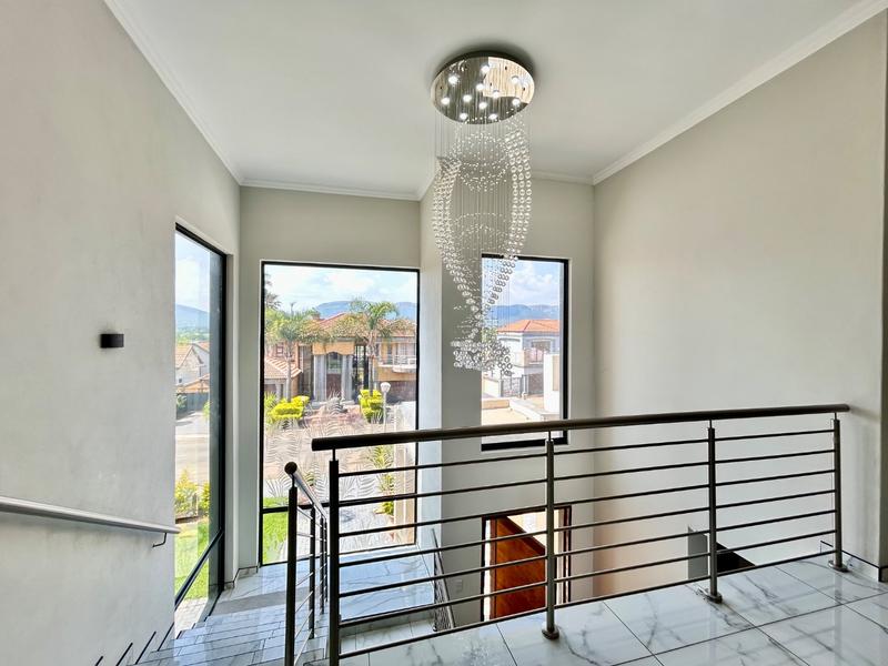 5 Bedroom Property for Sale in Xanadu North West